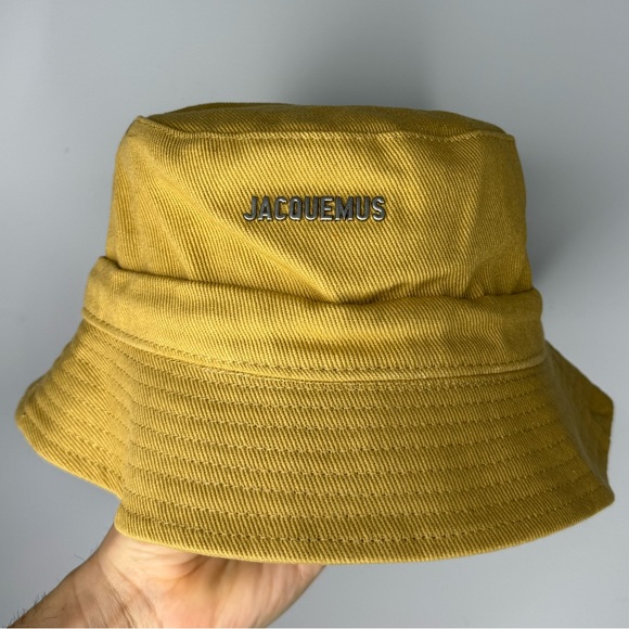 JACQUEMUS
Beige Le Raphia 'Le Bob Gadjo'
Bucket Hat
Size 58cm - Picture 1 of 6